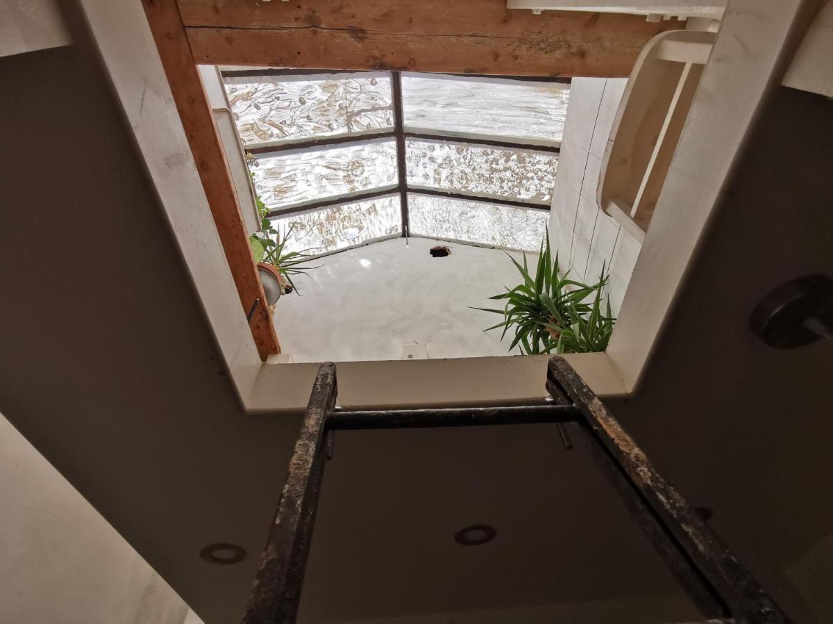 Ferienwohnung Le 5E Ciel : Un Nid Au Dessus De Marseilles Exterior foto